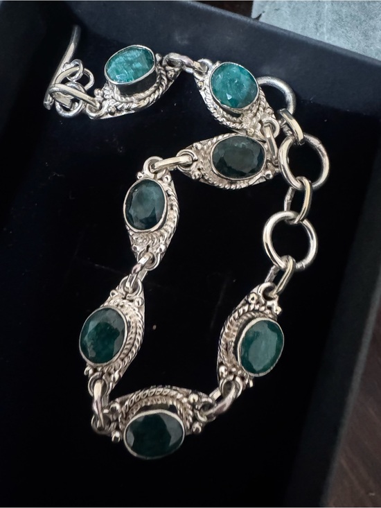 Artisan Jewelry - Genuine  Emerald Bracelet silver pl